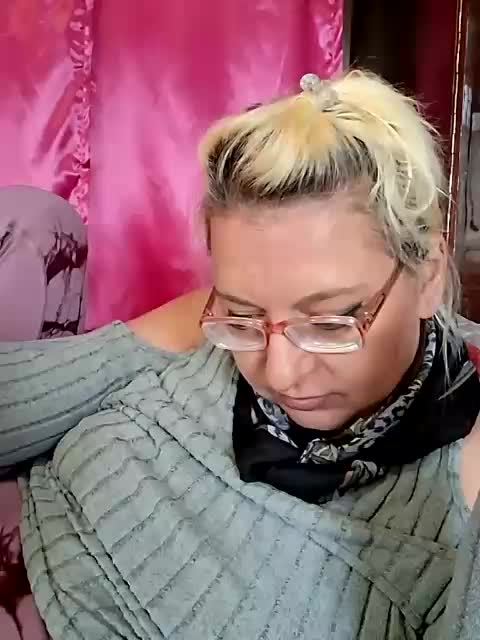 Vika211 Adult Chat June 1, 2026