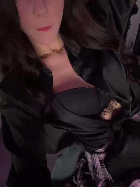 -Violetta- Adult Chat June 1, 2026