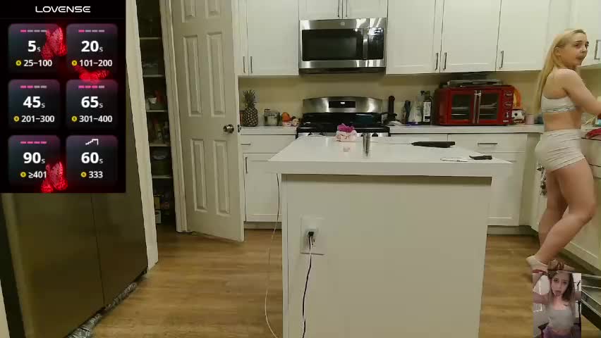 blondiebubblebooty Adult Chat June 1, 2026