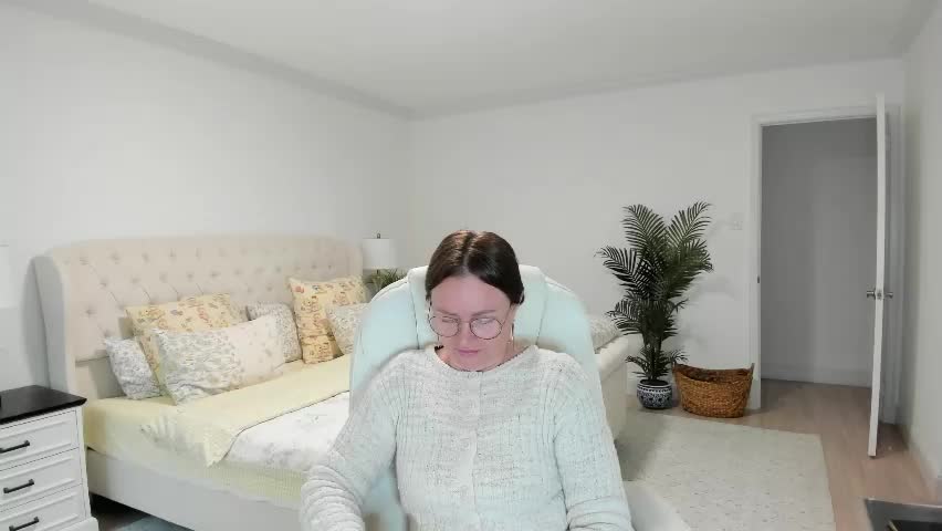 vika7333 Adult Chat June 1, 2026