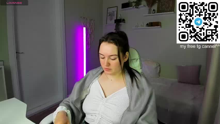 lauraa_collins Adult Chat June 1, 2026
