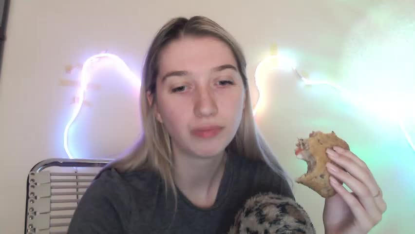 honeyveil Adult Chat June 1, 2026