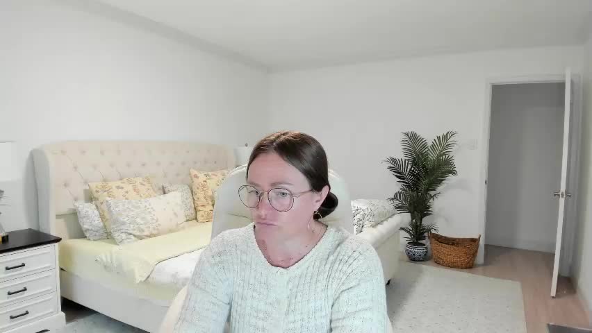 vika7333 Adult Chat June 1, 2026