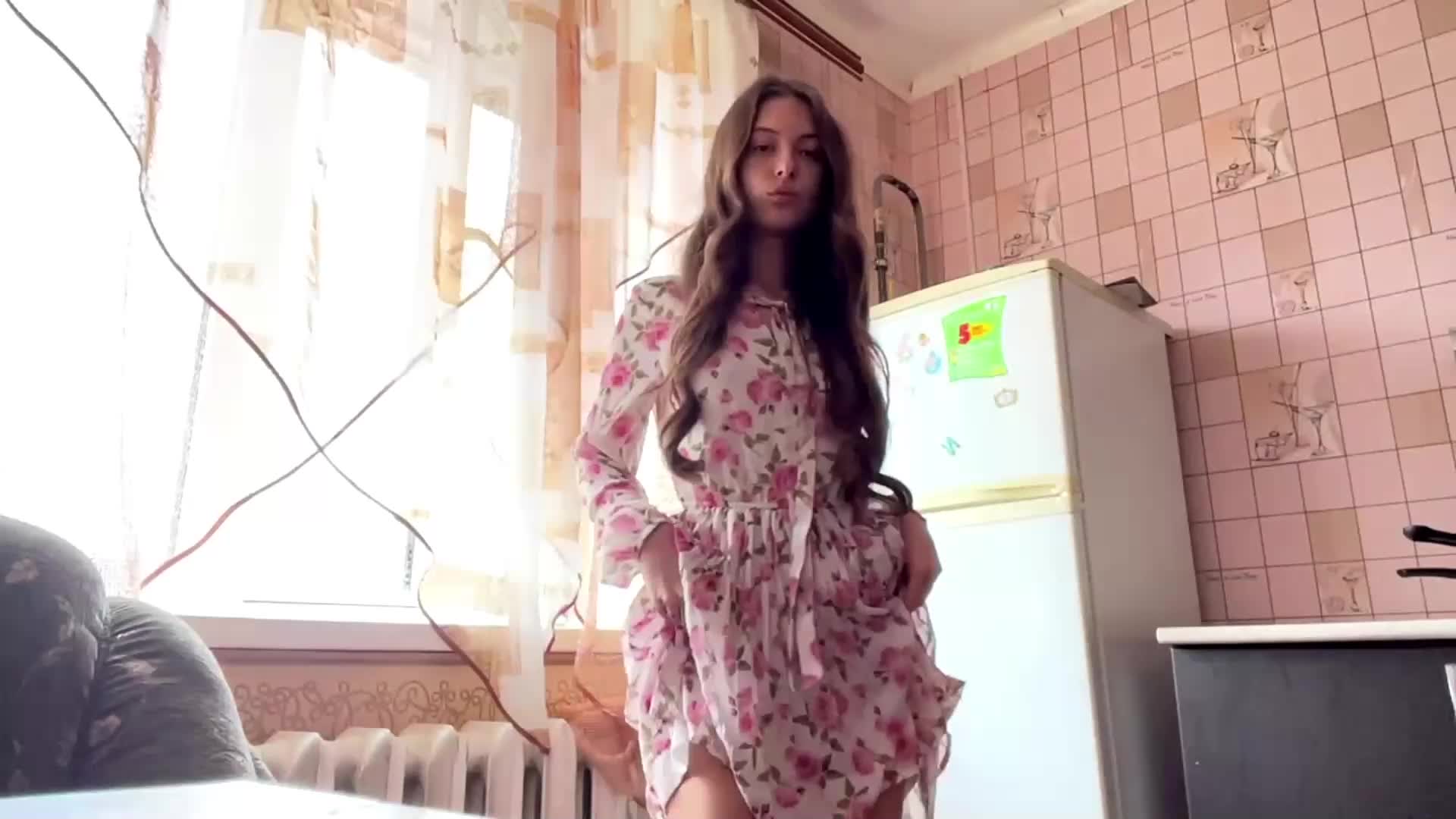 RonnaWillow Adult Chat June 1, 2026
