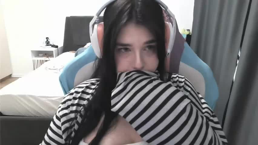 julianesanzo Adult Chat June 2, 2026