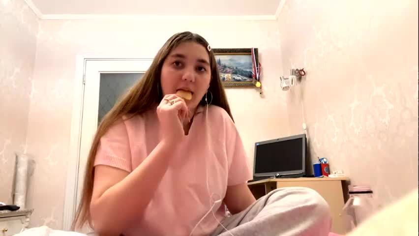 zeniabrossoit Adult Chat June 2, 2026