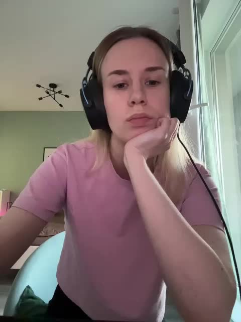 ari_ Adult Chat June 3, 2026