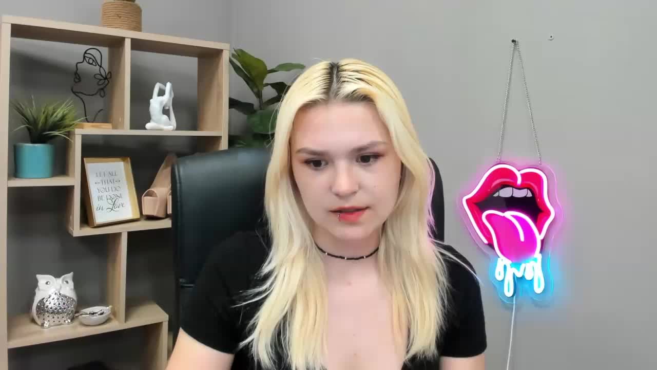 SweetLilyxo Adult Chat June 3, 2026