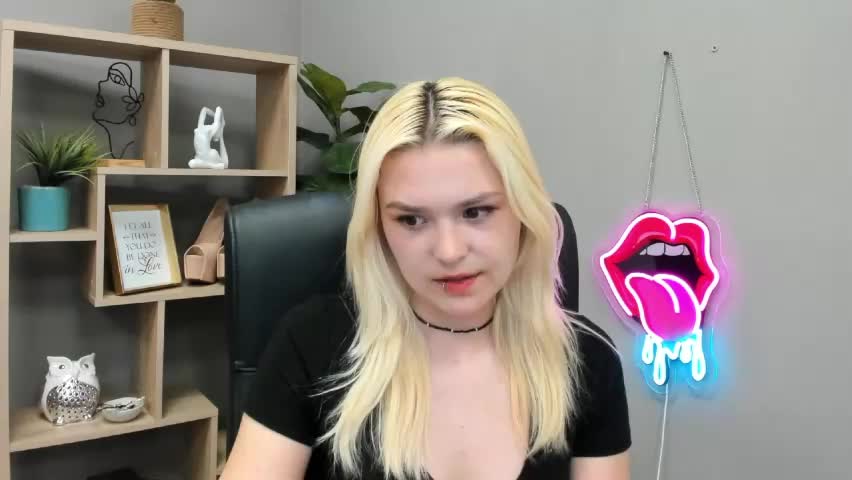 lilysweetxo Adult Chat June 3, 2026