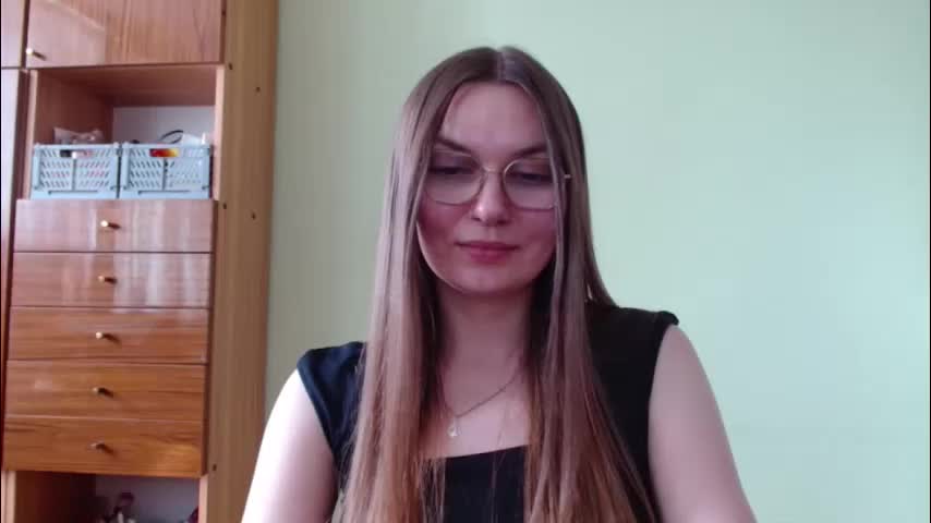 ellyxtasty Adult Chat June 3, 2026