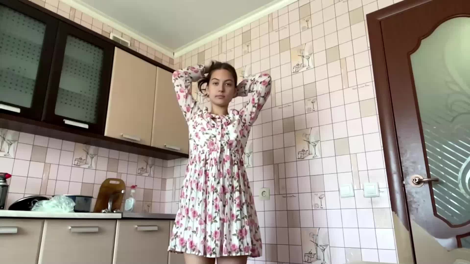 RonnaWillow Adult Chat June 3, 2026
