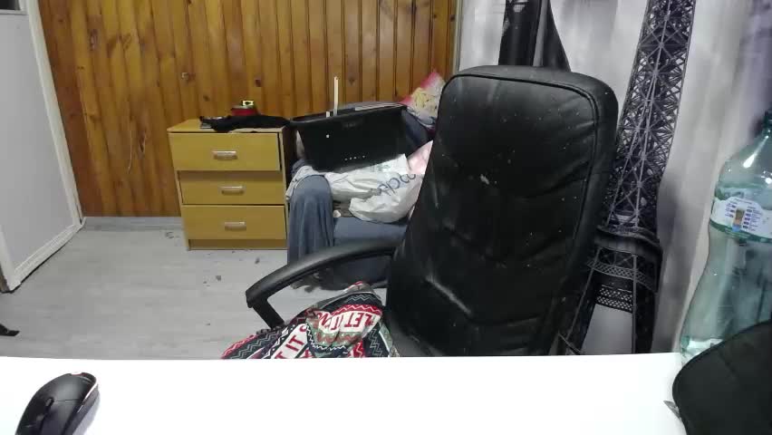 xxxnewlywedsxxx Adult Chat June 3, 2026