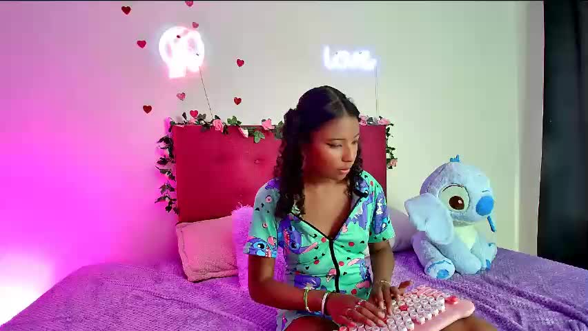ellie_cute7 Adult Chat June 3, 2026