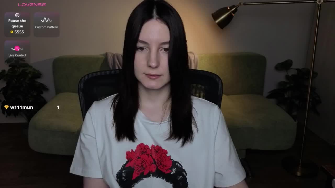 Naomi_Velvet Adult Chat June 4, 2026