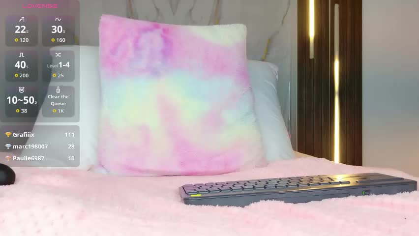 scarleht_blonde Adult Chat June 3, 2026
