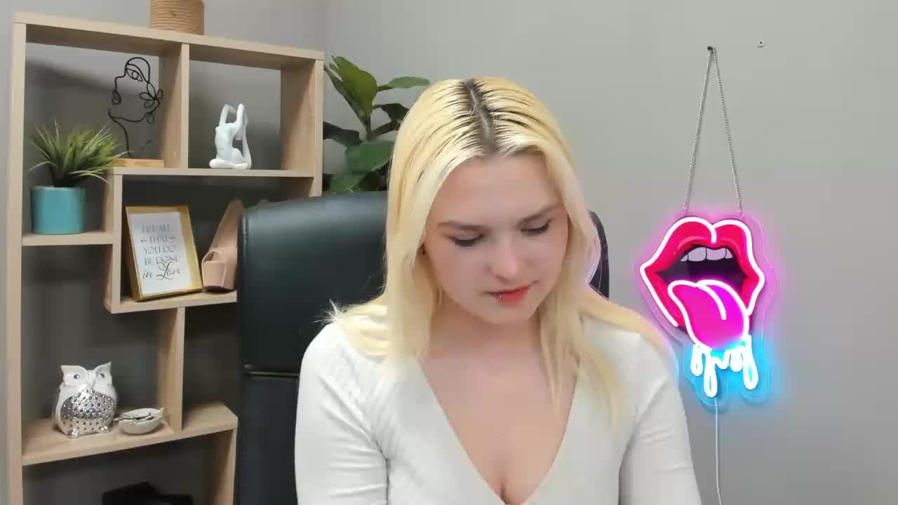 SweetLilyxo Adult Chat June 4, 2026