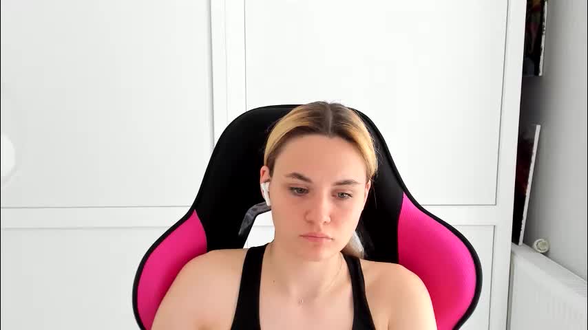 tayla_shy Adult Chat June 4, 2026