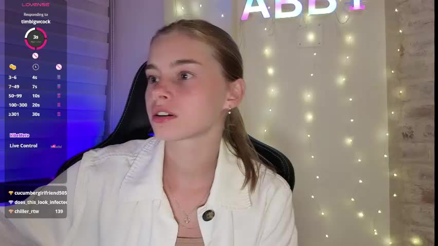 roxxxie_reid Adult Chat June 4, 2026