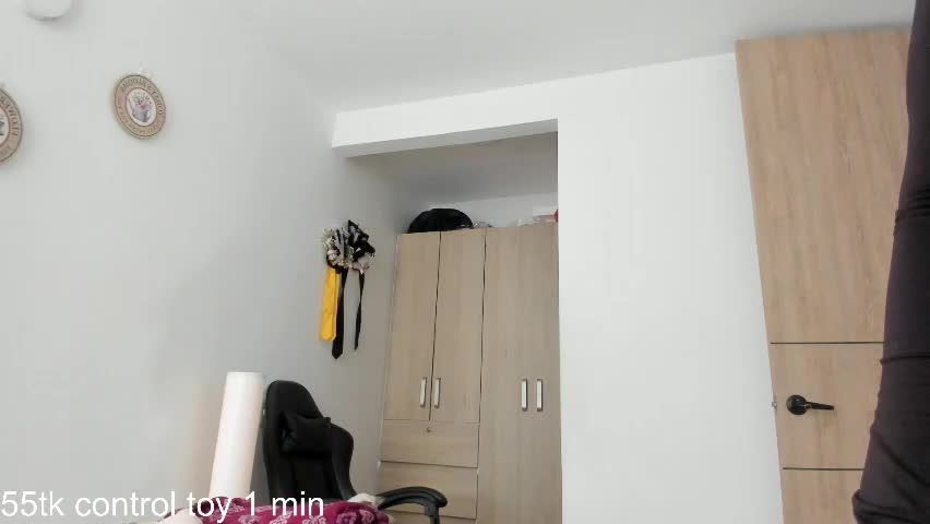 iamrouusie Adult Chat June 4, 2026