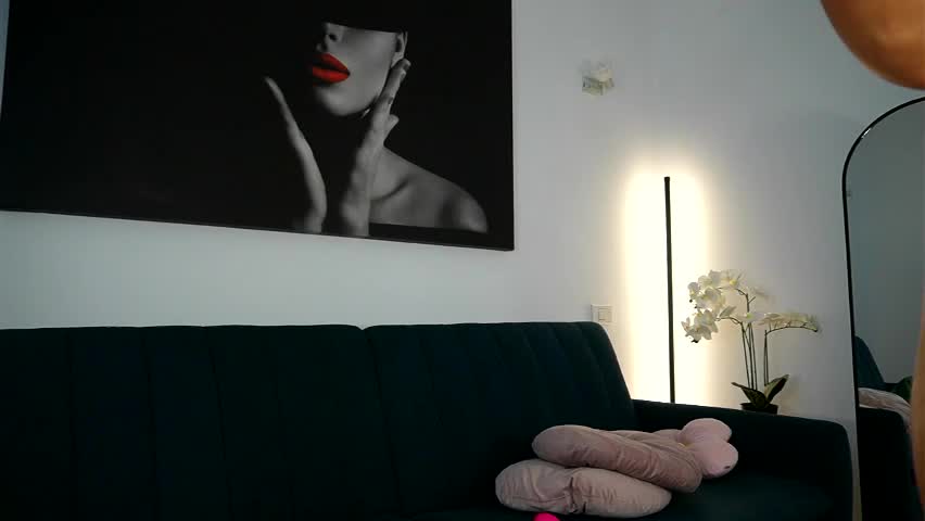 izy_bellee Adult Chat June 4, 2026