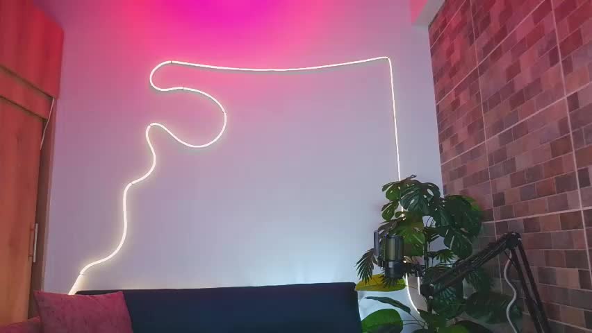 luna_valen Adult Chat June 5, 2026