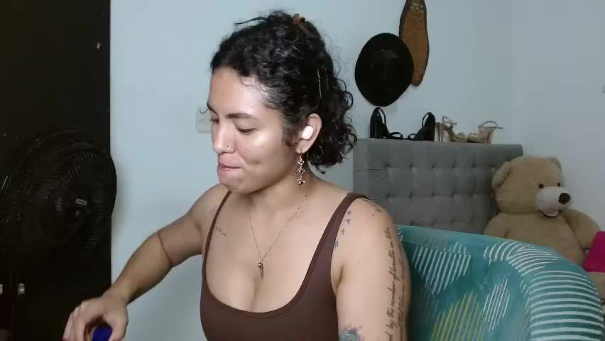 sexy_lia_latina Adult Chat June 5, 2026