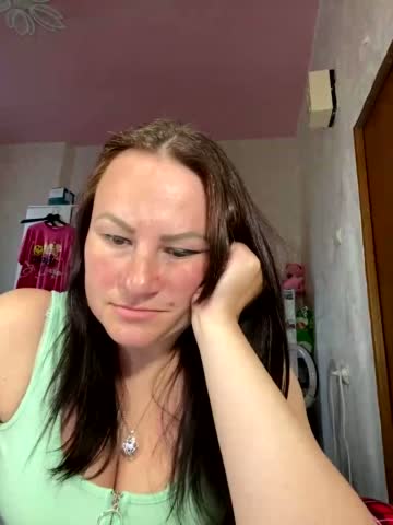 VikkiVikki Adult Chat June 5, 2026