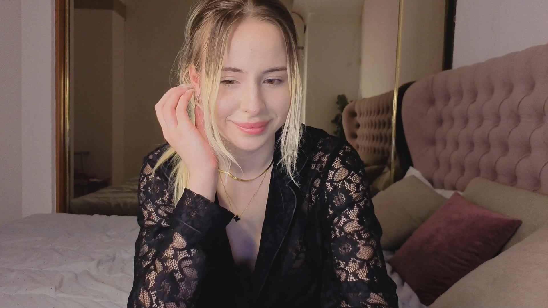 Bella-crazyy Adult Chat June 5, 2026