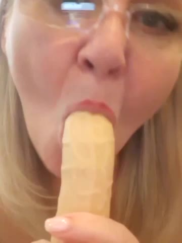 SexiestJess45 Adult Chat June 5, 2026