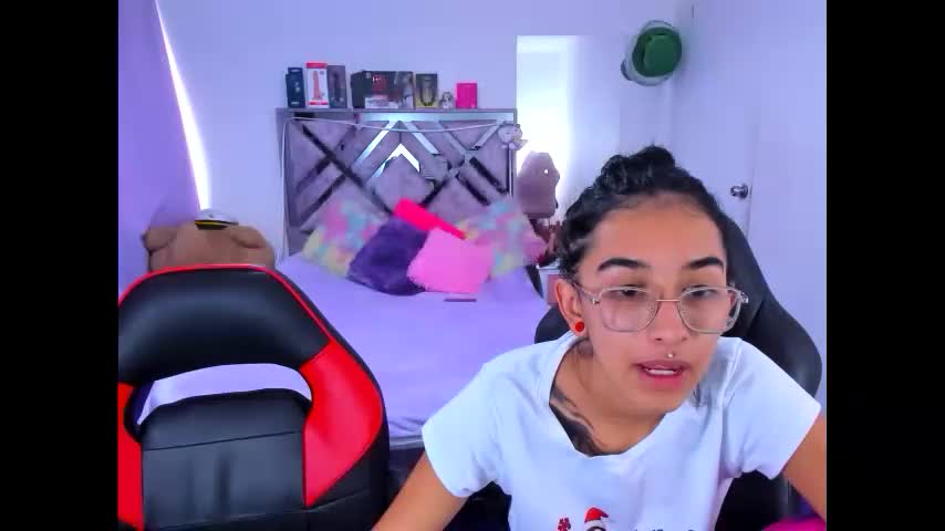 naomi_johnson132 Adult Chat June 4, 2026