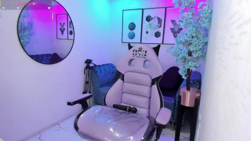 tiara_r Adult Chat June 5, 2026