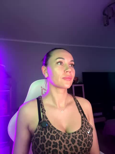 QWEENII Adult Chat June 5, 2026