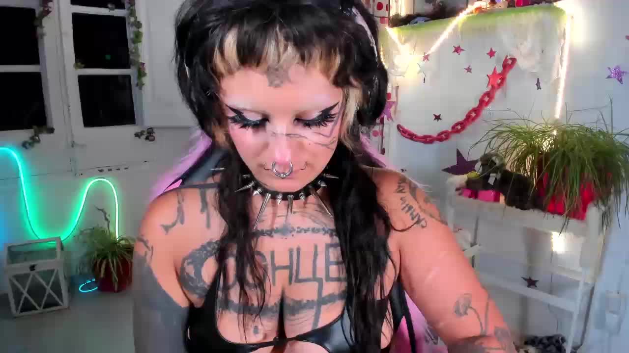 Lady-sontse- Adult Chat June 5, 2026