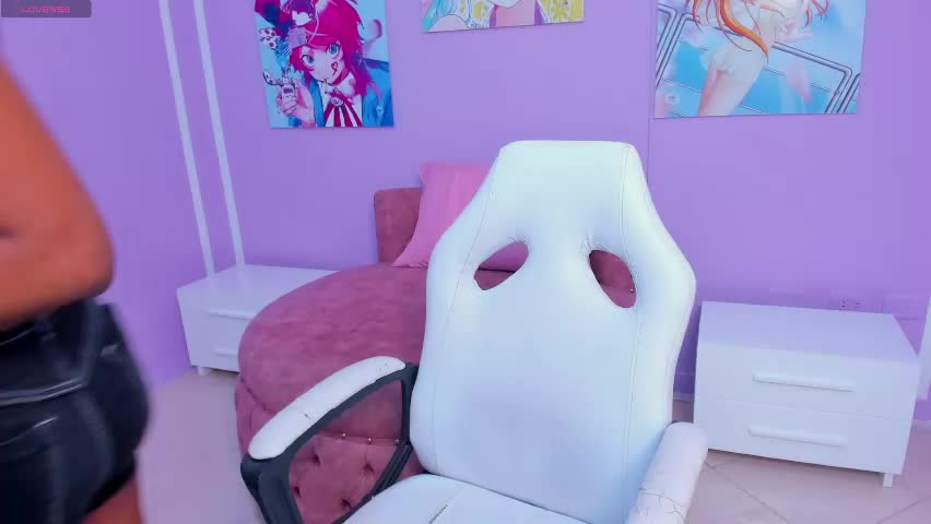 naugthy_brunette_ Adult Chat June 5, 2026