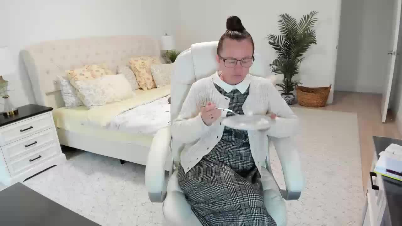 -Michelle- Adult Chat June 6, 2026