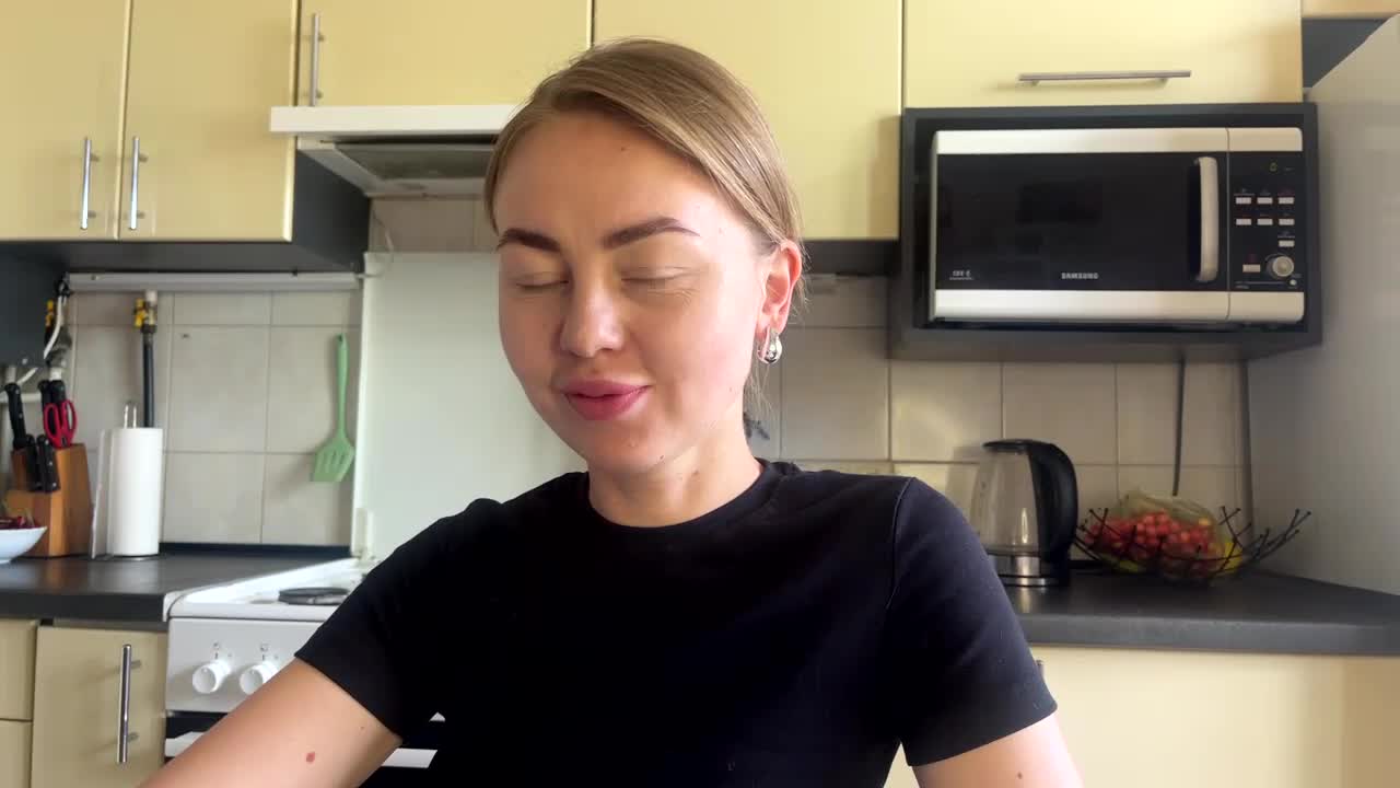 MartaLuna Adult Chat June 7, 2026