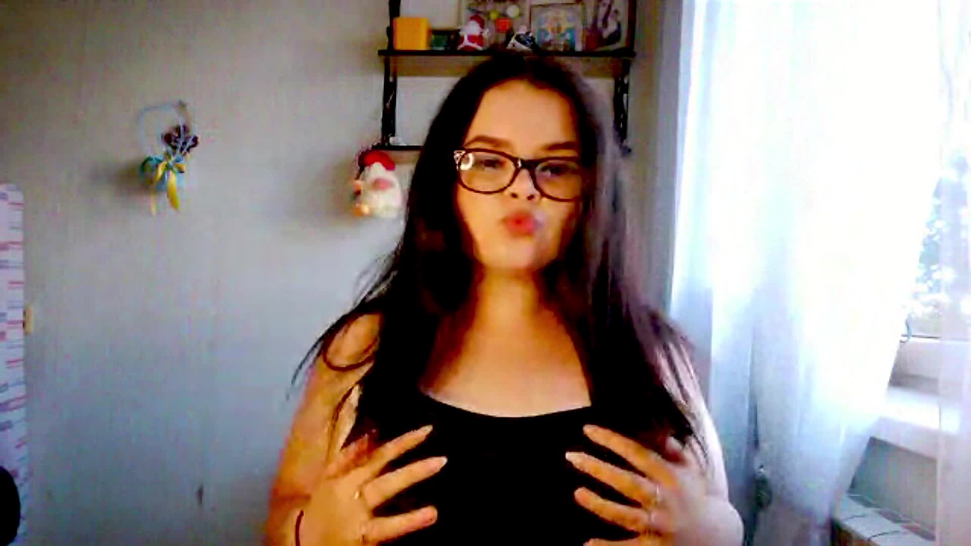 GloriaBbon Adult Chat June 7, 2026