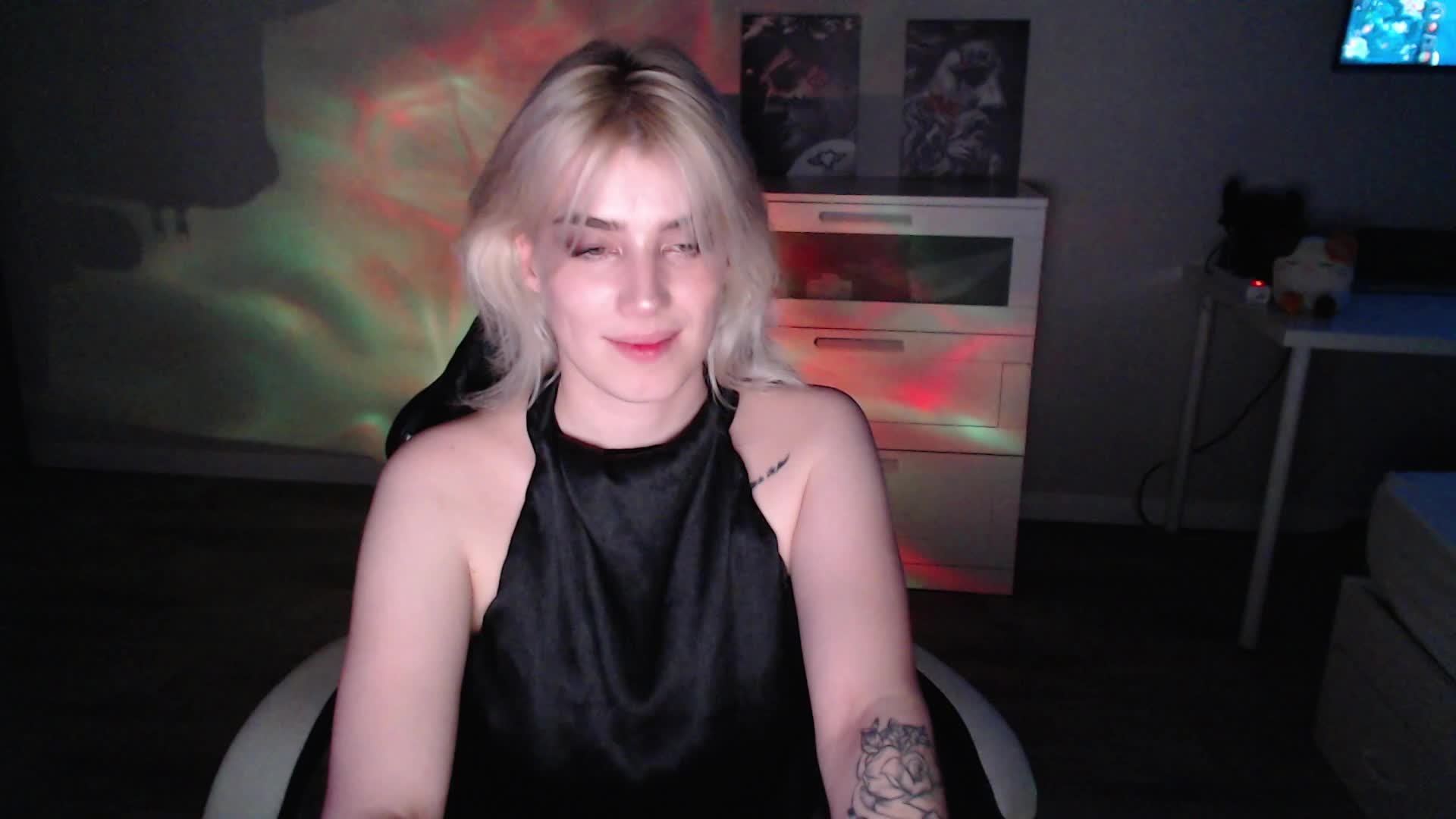 KissMeSlow-_2026-06-06_22-15-04_373 Adult Chat June 7, 2026