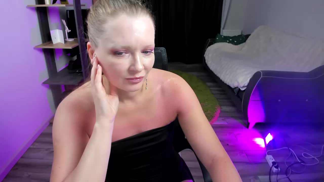 StrippingLady Adult Chat June 7, 2026