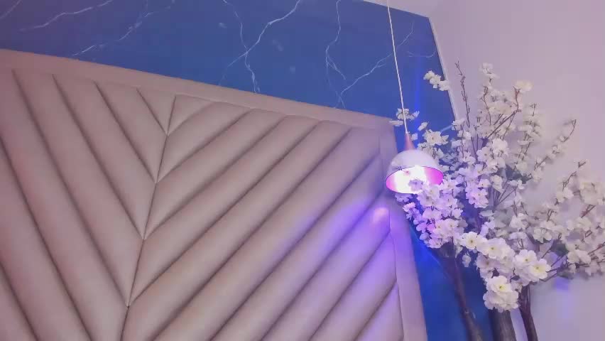 naomi_velour Adult Chat June 8, 2026