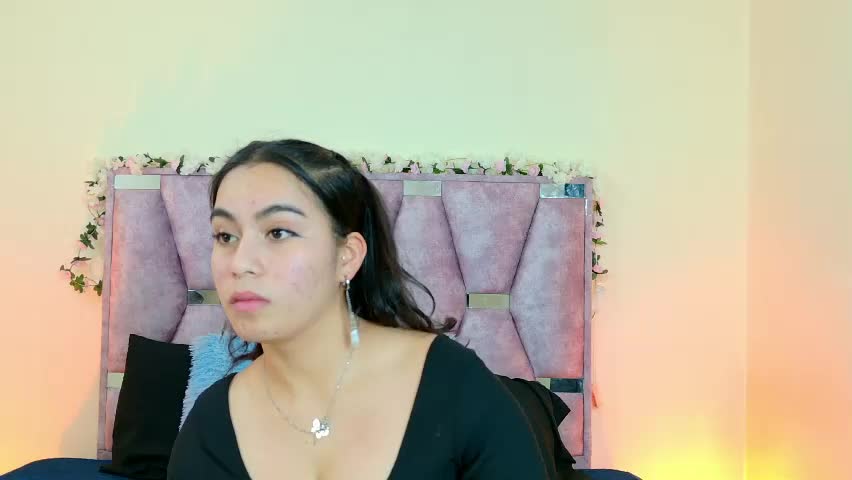 iris_mandarinne Adult Chat June 8, 2026