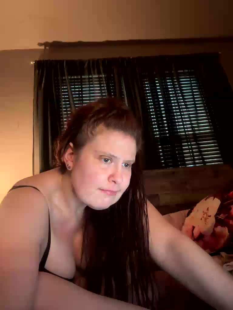 JulietteLatte81 Adult Chat June 8, 2026