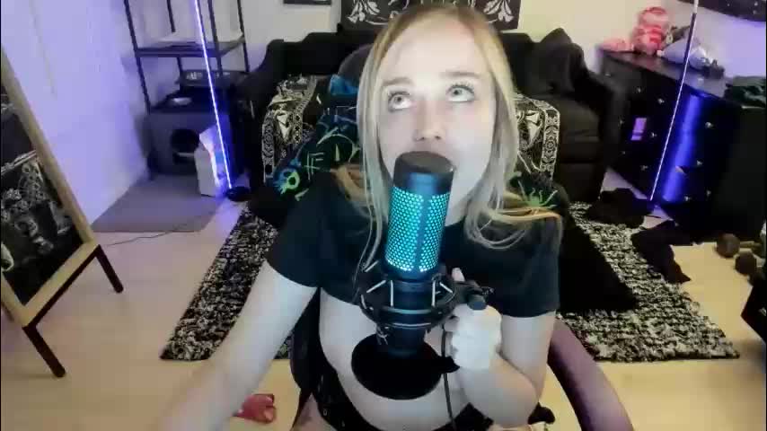 luna_lovelyy Adult Chat June 8, 2026