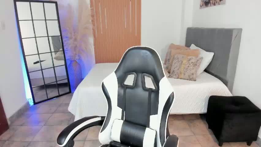 dulce_nicoll Adult Chat June 9, 2026