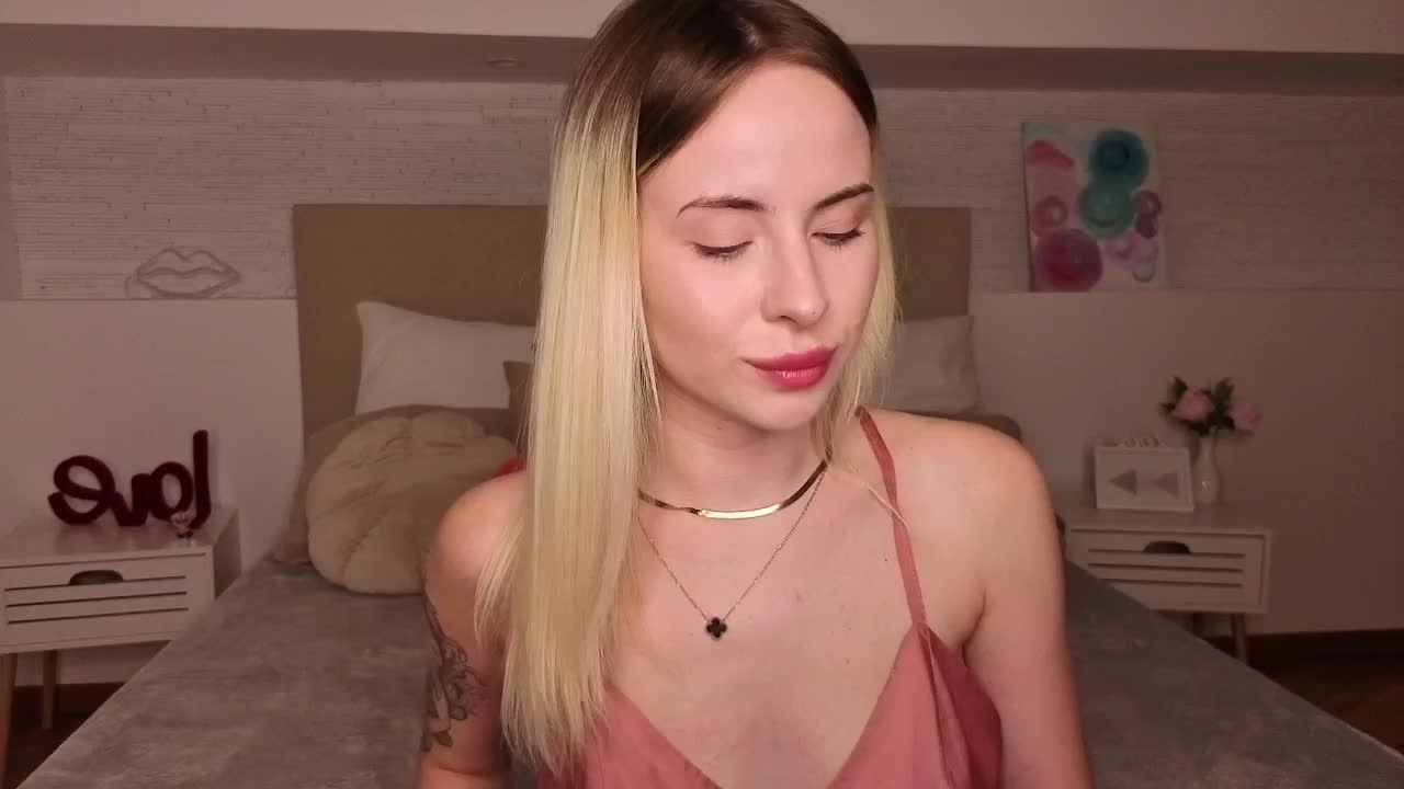 Bella-crazyy Adult Chat June 9, 2026