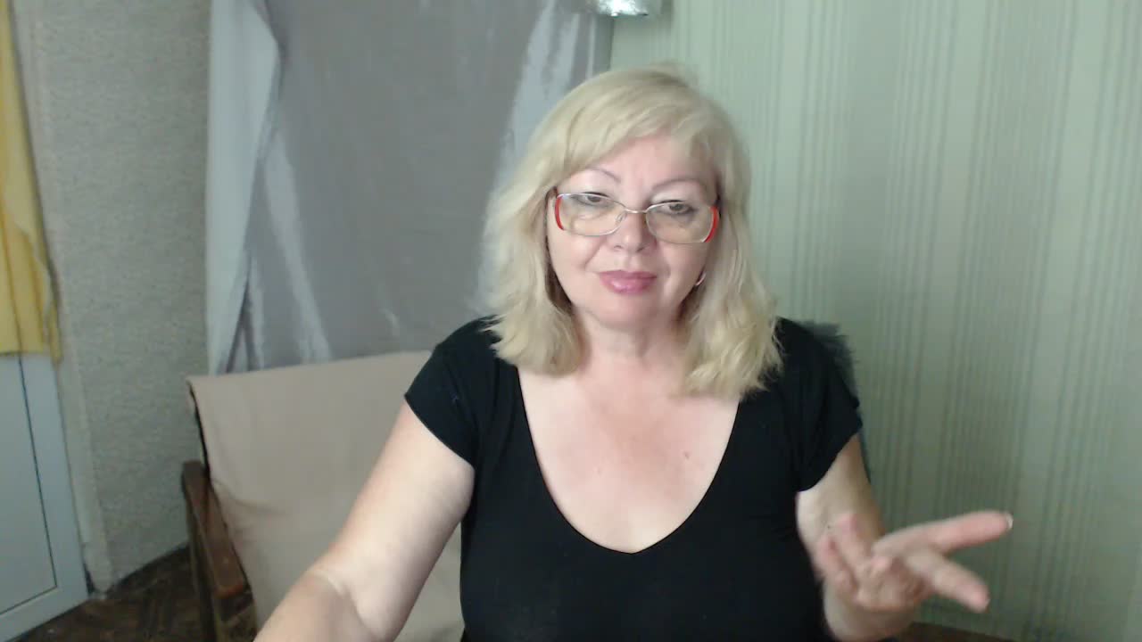 EvelynLoveShy Adult Chat June 10, 2026