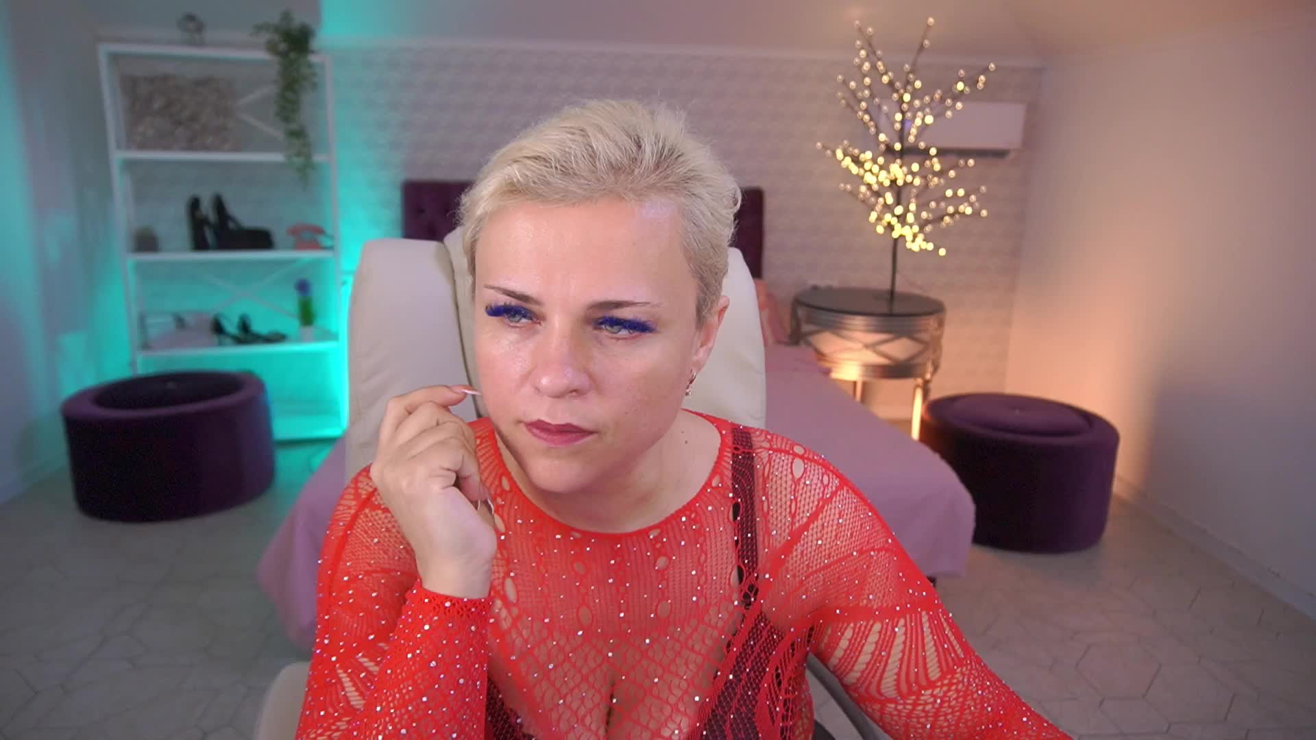 CrystalVibe Adult Chat June 10, 2026