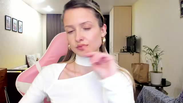 julie_flores Adult Chat June 10, 2026
