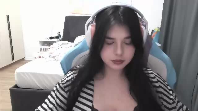 julianesanzo Adult Chat June 11, 2026