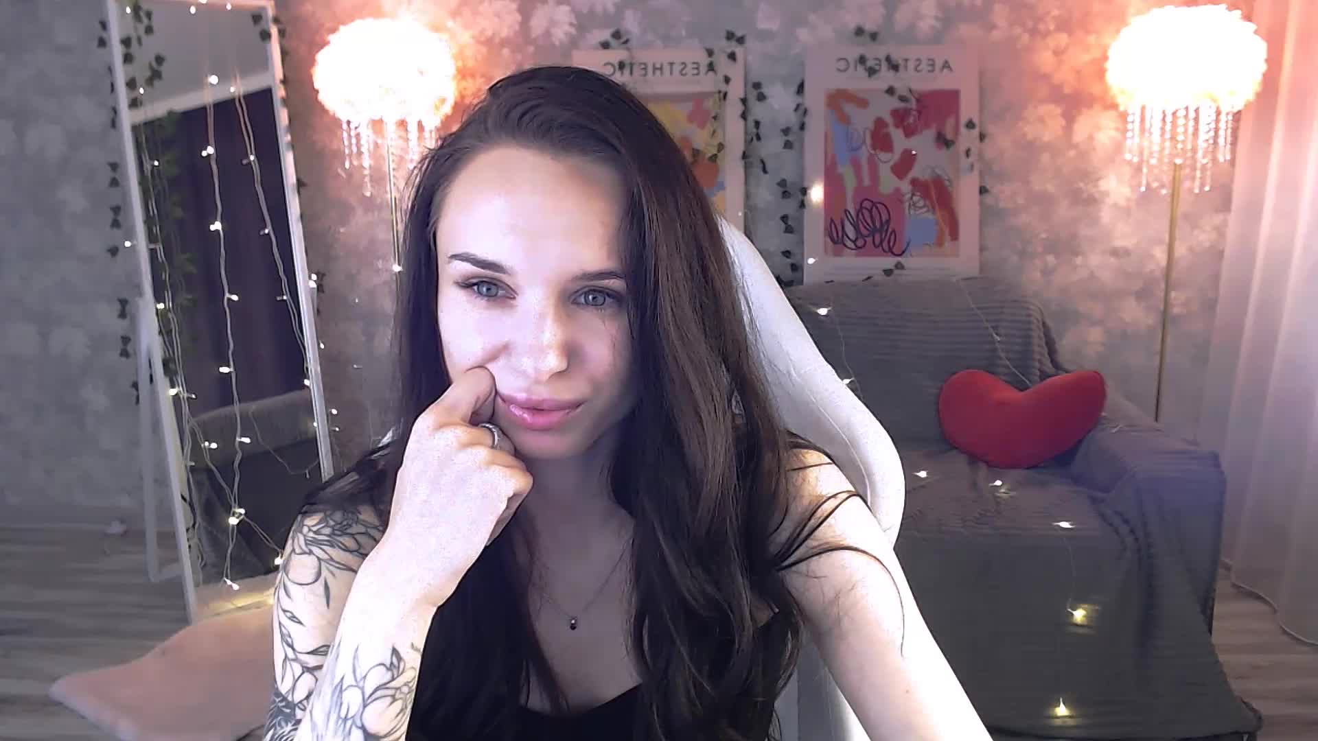 NicoleMerz Adult Chat June 12, 2026